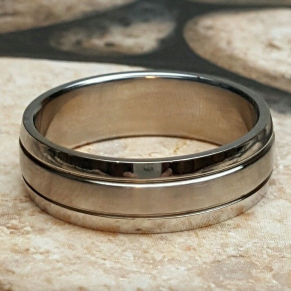 Men's Stainless Steel Band Ring Size  12